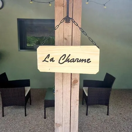 La Charme Avec Holiday home *