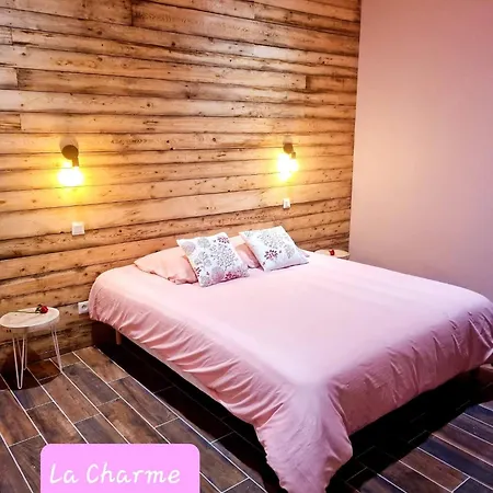 La Charme Avec Holiday home *